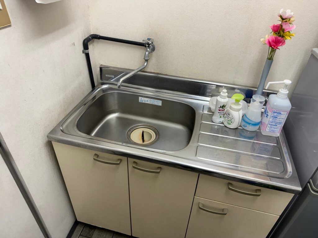 混合水栓、小型電気温水器設置工事 - 株式会社ドリームテック